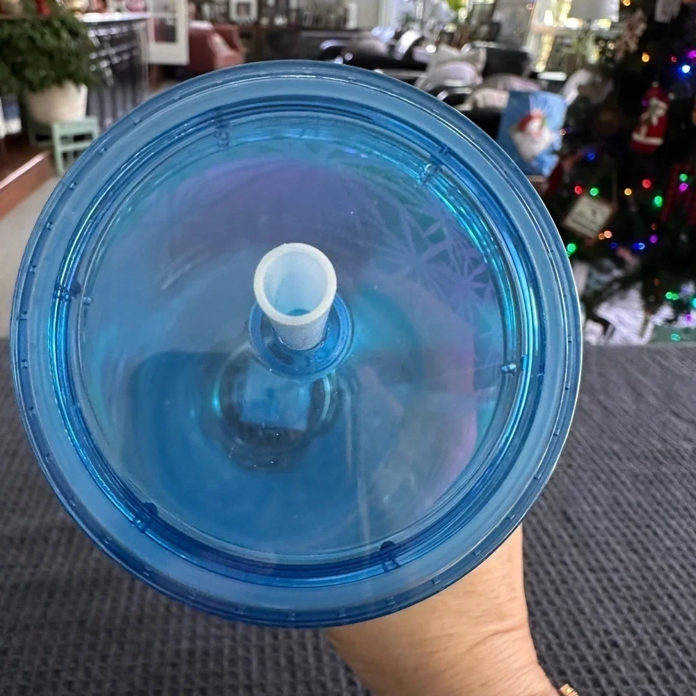 ⭐️Starbucks⭐️ Rare Snowflake Irredescent 24 oz Tumbler Beautiful